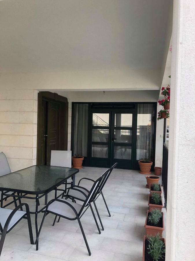 Apartmani Petrija Prčanj Exteriör bild